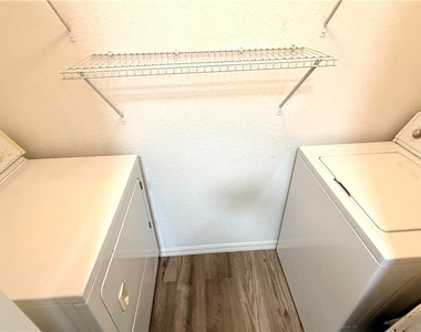 6481 Aragon Way - Photo Thumbnail 19