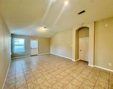 2303 Corry Crest Circle - Photo Thumbnail 6