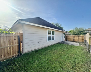 2303 Corry Crest Circle - Photo Thumbnail 24