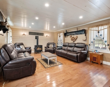 168 Valley View - Photo Thumbnail 10