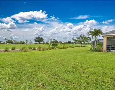3153 Walnut Grove Lane - Photo Thumbnail 5