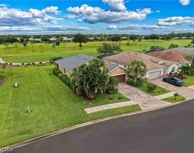 3153 Walnut Grove Lane - Photo Thumbnail 6