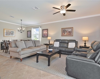 3153 Walnut Grove Lane - Photo Thumbnail 14