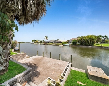 318 Sw 7th Terrace - Photo Thumbnail 3