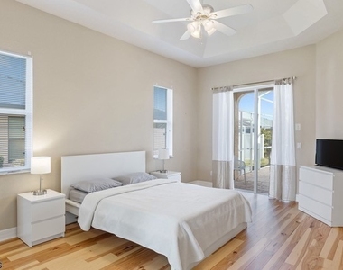 2111 Sw 51st Street - Photo Thumbnail 9