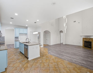 5002 Rollingstone Road - Photo Thumbnail 12