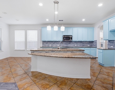 5002 Rollingstone Road - Photo Thumbnail 10