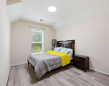 5002 Rollingstone Road - Photo Thumbnail 20