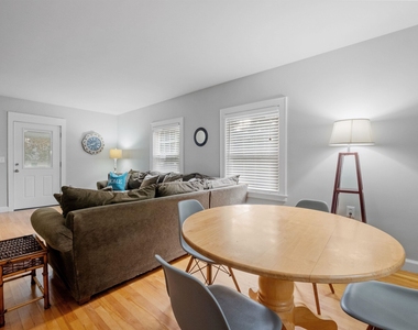 989 Union - Photo Thumbnail 24