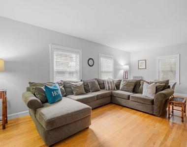 989 Union - Photo Thumbnail 21