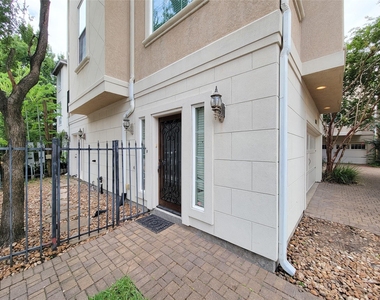 2418 Ralph Street - Photo Thumbnail 1