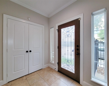 2418 Ralph Street - Photo Thumbnail 5