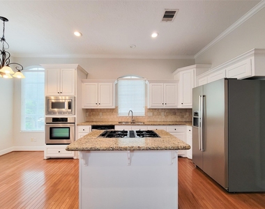 2418 Ralph Street - Photo Thumbnail 15