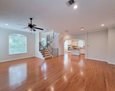 2418 Ralph Street - Photo Thumbnail 12