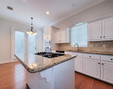 2418 Ralph Street - Photo Thumbnail 16