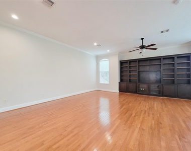 2418 Ralph Street - Photo Thumbnail 11