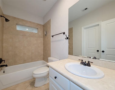 2418 Ralph Street - Photo Thumbnail 8