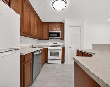 12502 Venus Park Lane - Photo Thumbnail 9