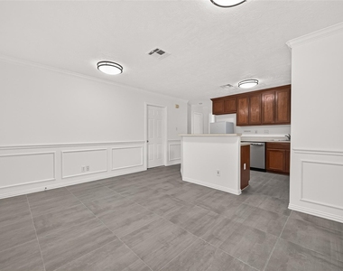 12502 Venus Park Lane - Photo Thumbnail 7