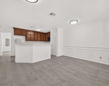 12502 Venus Park Lane - Photo Thumbnail 6