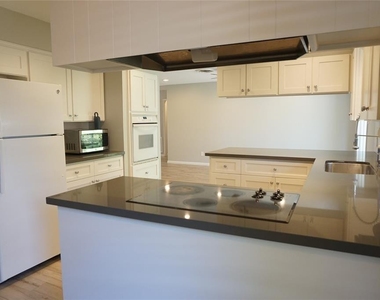 5727 Braesvalley Drive - Photo Thumbnail 3