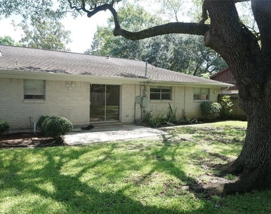 5727 Braesvalley Drive - Photo Thumbnail 17