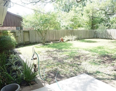 5727 Braesvalley Drive - Photo Thumbnail 16
