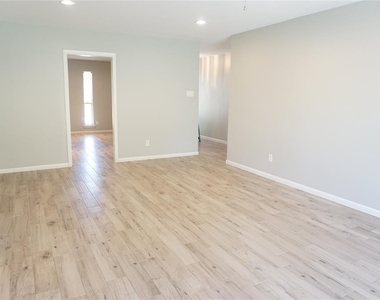 5727 Braesvalley Drive - Photo Thumbnail 17
