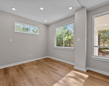 28407 Champion Oaks Drive - Photo Thumbnail 11