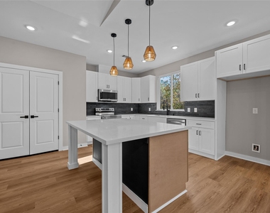 28407 Champion Oaks Drive - Photo Thumbnail 13