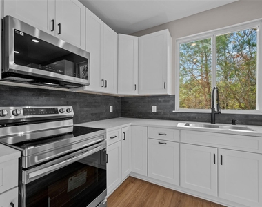28407 Champion Oaks Drive - Photo Thumbnail 16