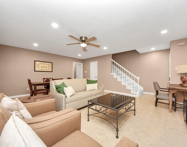 6710 Biggs Court - Photo Thumbnail 9