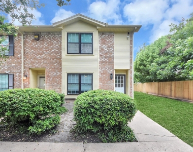 6710 Biggs Court - Photo Thumbnail 6