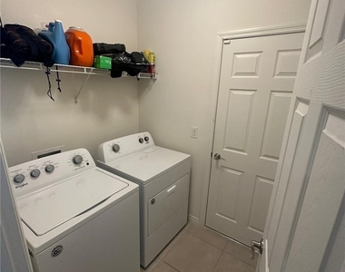 4115 14th Avenue Ne - Photo Thumbnail 26