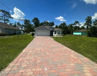 4115 14th Avenue Ne - Photo Thumbnail 23