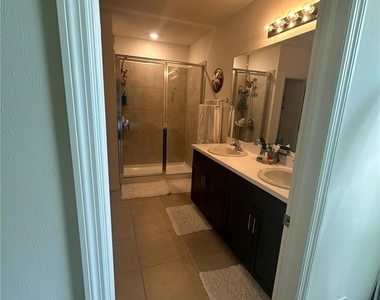 4115 14th Avenue Ne - Photo Thumbnail 40