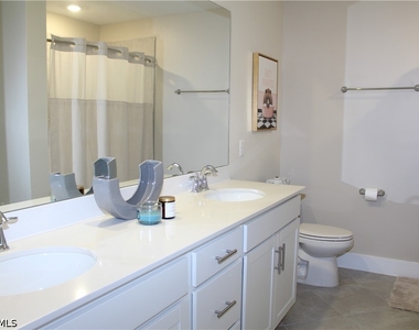 5583 Double Eagle Circle - Photo Thumbnail 12