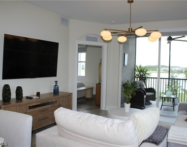 5583 Double Eagle Circle - Photo Thumbnail 7