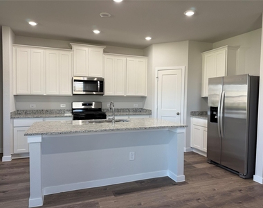 5814 Aurora Greens Lane - Photo Thumbnail 4