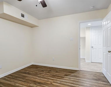 6212 Alderson - Photo Thumbnail 8