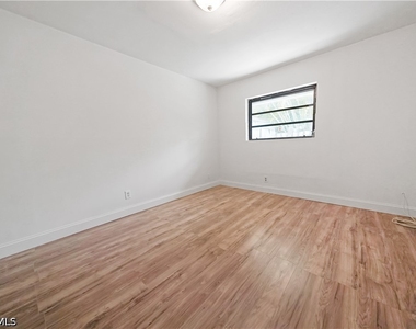 5078 Amber Lane - Photo Thumbnail 1