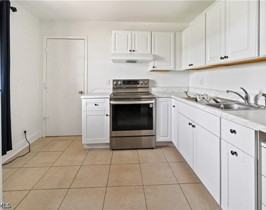 5078 Amber Lane - Photo Thumbnail 2