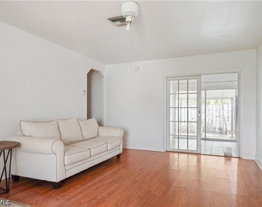 5078 Amber Lane - Photo Thumbnail 11