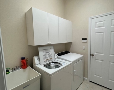 7896 Founders Circle - Photo Thumbnail 13