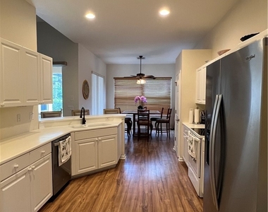 7896 Founders Circle - Photo Thumbnail 5