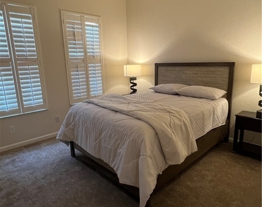 7896 Founders Circle - Photo Thumbnail 12