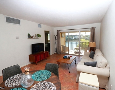 1004 Manatee Road - Photo Thumbnail 6