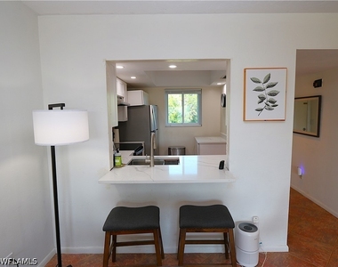 1004 Manatee Road - Photo Thumbnail 7