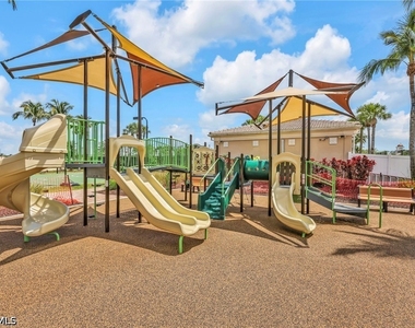 8357 Rimini Way - Photo Thumbnail 44