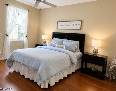 8357 Rimini Way - Photo Thumbnail 7